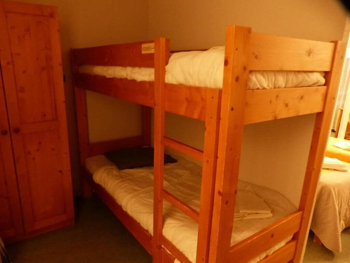 Bedroom 2, VVF Jura Les Rousses, Prémanon, Jura