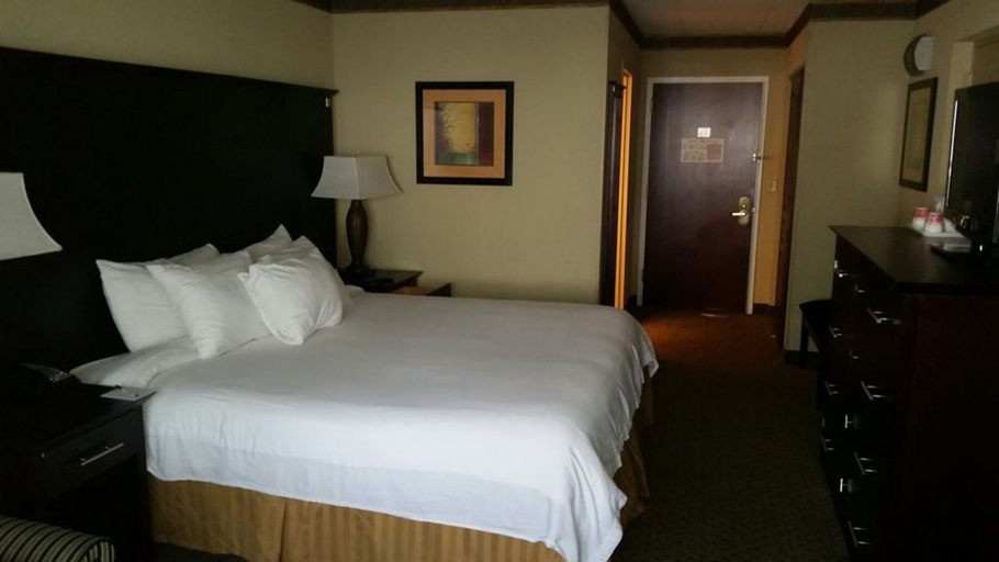Bedroom 5, Newburgh Inn, Orange