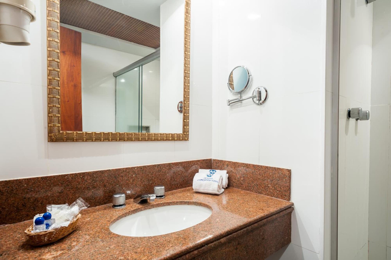 Bathroom 4, Oceano Copacabana Hotel, Rio de Janeiro