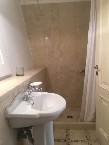 Bathroom 5, Perantzada 1811, Ionian Islands