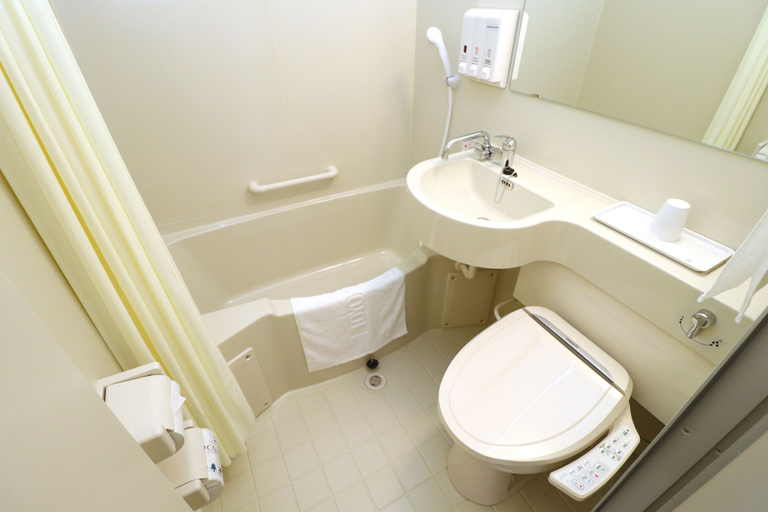 Bathroom 5, Toyoko Inn Osaka Abeno Tennoji, Osaka