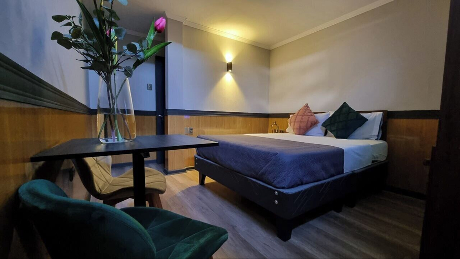 Bedroom 3, Hotel Asturias, Valparaíso