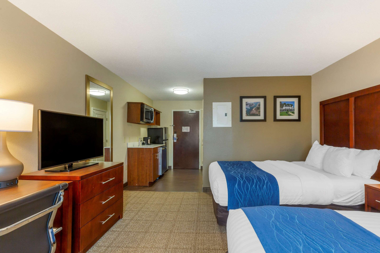 Bedroom 3, Comfort Inn Danvers - Boston North Shore, Essex