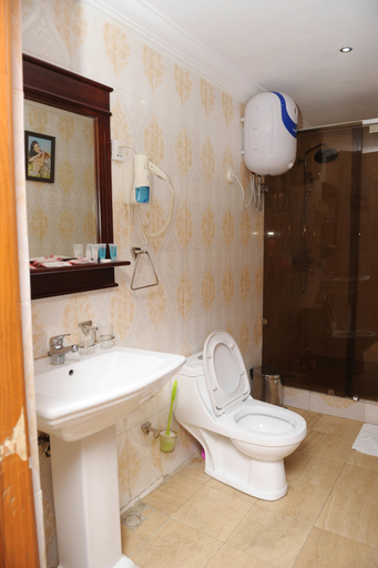 Bathroom 3, R&A City Hotel, Ikeja
