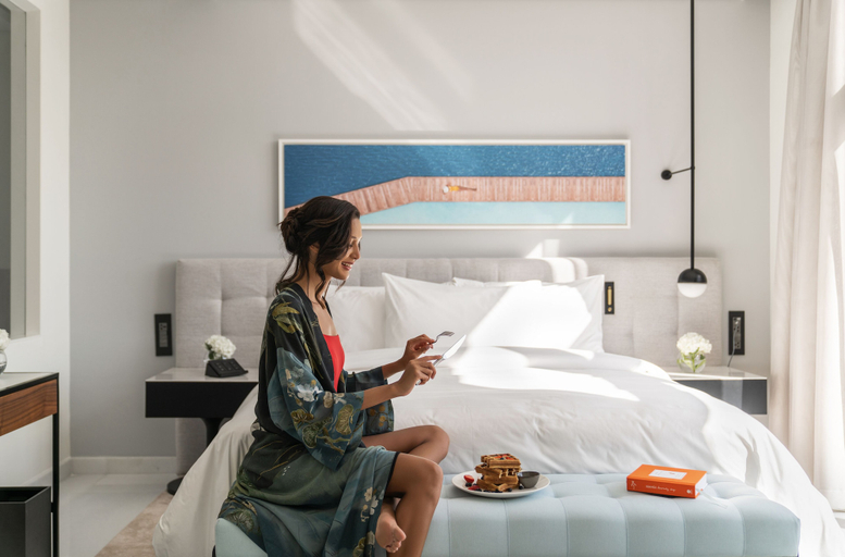 Bedroom 4, Th8 Palm Dubai Beach Resort, Vignette Collection by IHG, Dubai
