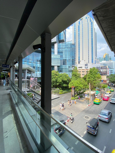 Exterior & Views 30