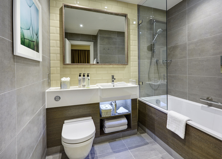 Bathroom 2, Staybridge Suites LONDON - VAUXHALL, London