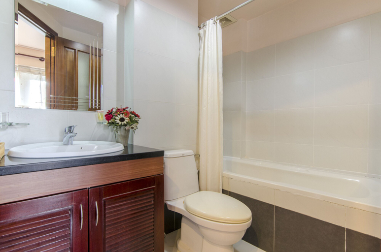 Bathroom 3, Vien Dong Hotel Phu My Hung, District 7