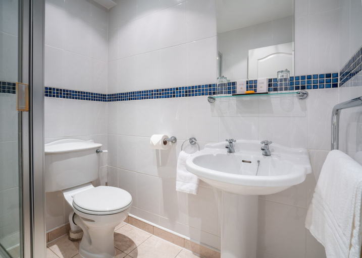 Bathroom 4, The Higher Trapp Hotel, Lancashire