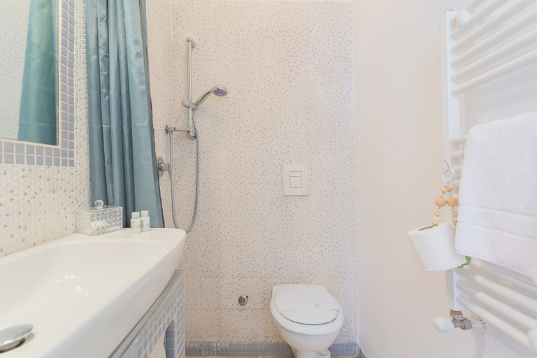 Bathroom 5, Palazzo San Rocco by Wonderful Italy, Bari