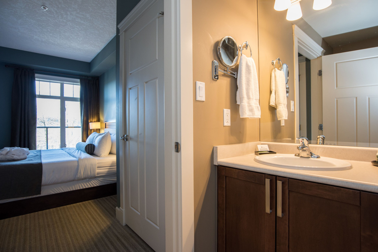 Bathroom 4, Old House Hotel, Comox-Strathcona