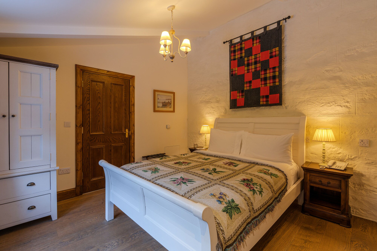 Bedroom 4, The Whispering Pine Lodge, Highland