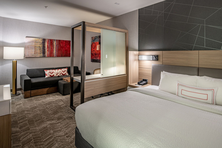 Bedroom 4, SpringHill Suites by Marriott Dallas Central Expressway, Dallas