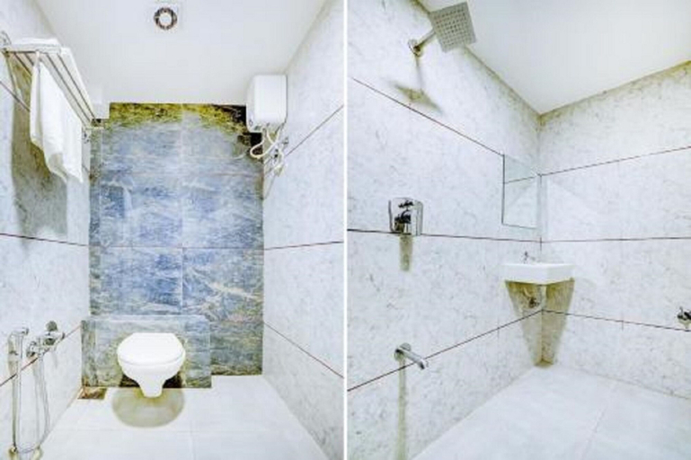 Bathroom, Goroomgo Manurama Ruby Kolkata, South 24 Parganas