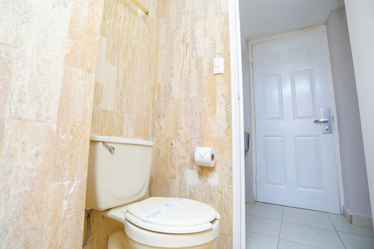 Bathroom 4, Caribe Internacional Cancun, Isla Mujeres