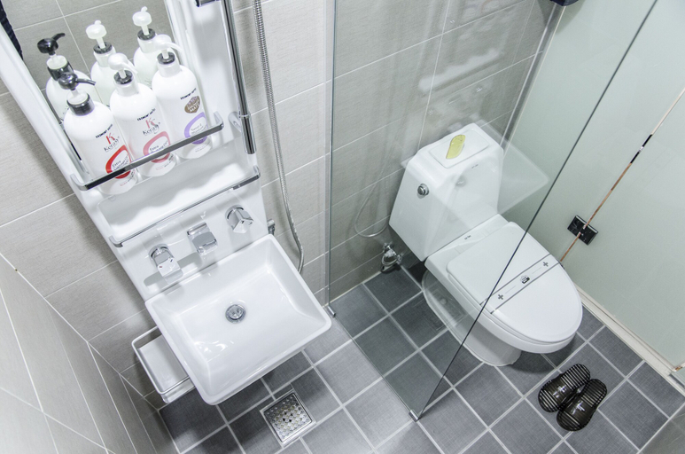 Bathroom 5, Ekonomy Haeundae Guesthouse, Haeundae
