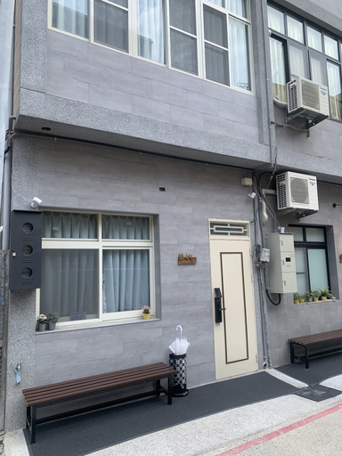 Exterior & Views, Liu-He 914 Hostel, Kaohsiung