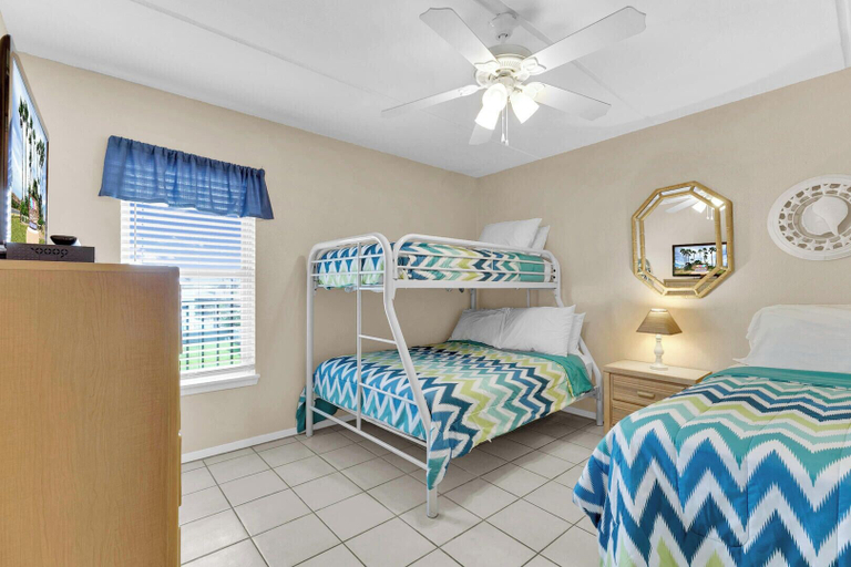 Bedroom 3, Beachfront Convenience w/o the Beachfront Price!, Cameron