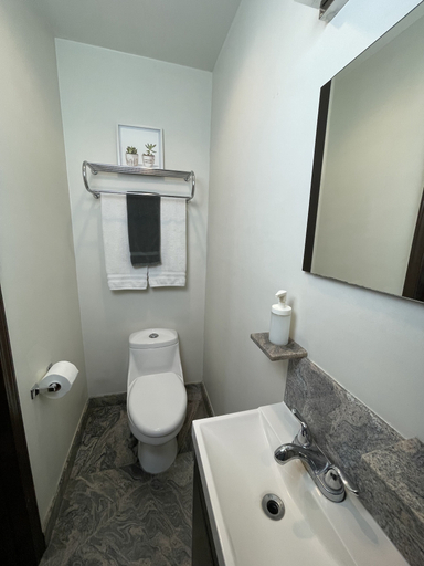 Bathroom 4, Rio Suites Hotel & Apartments, Tijuana
