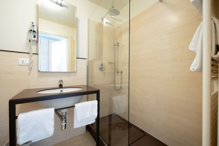 Bathroom 4, Fortebraccio Hotel & Spa, Perugia