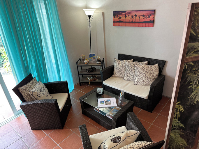 Others 5, Studio Sleeps 2 With Free Parking