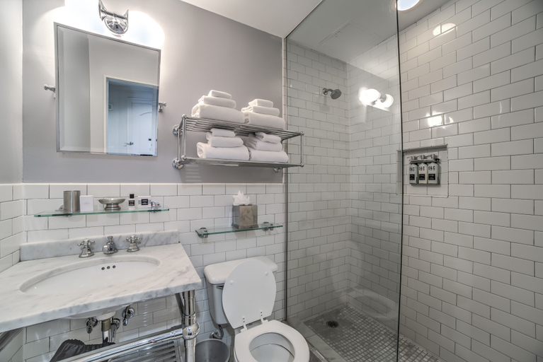 Bathroom 4, Q&C Hotel and Bar, New Orleans, Autograph Collection, Orleans