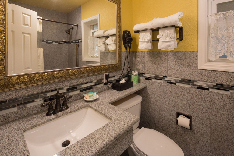 Bathroom 4, Carmel Inn And Suites, Monterey