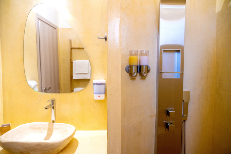 Bathroom 3, Dipolis Apartments, South Aegean