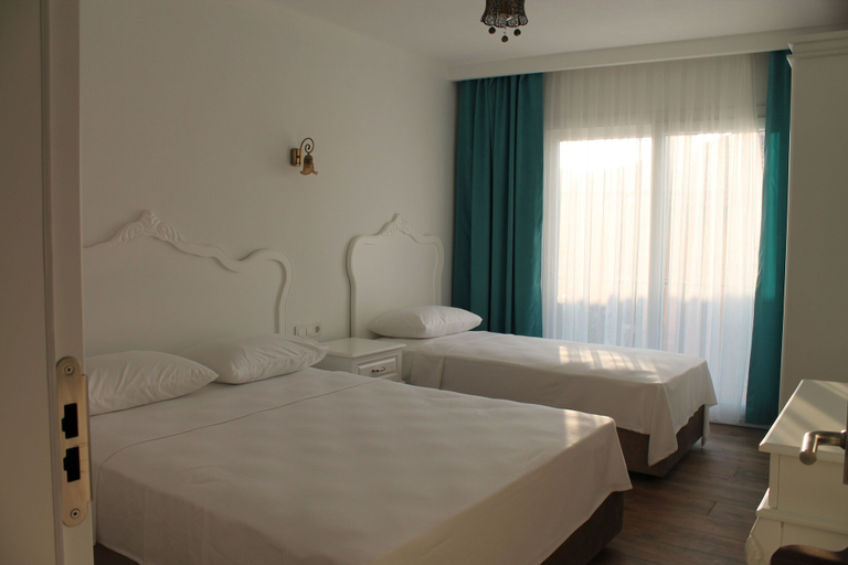 Bedroom 3, Alesya Otel, Çeşme