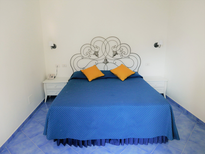 Bedroom 4, Hotel Vittoria, Salerno