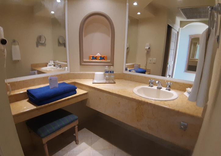 Bathroom 5, El Cozumeleño Beach Resort - All Inclusive, Cozumel