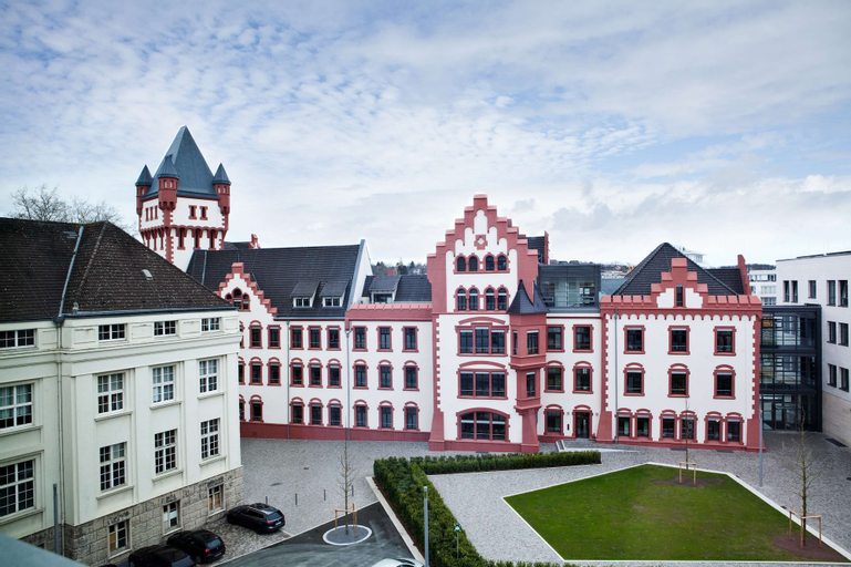 Exterior 13