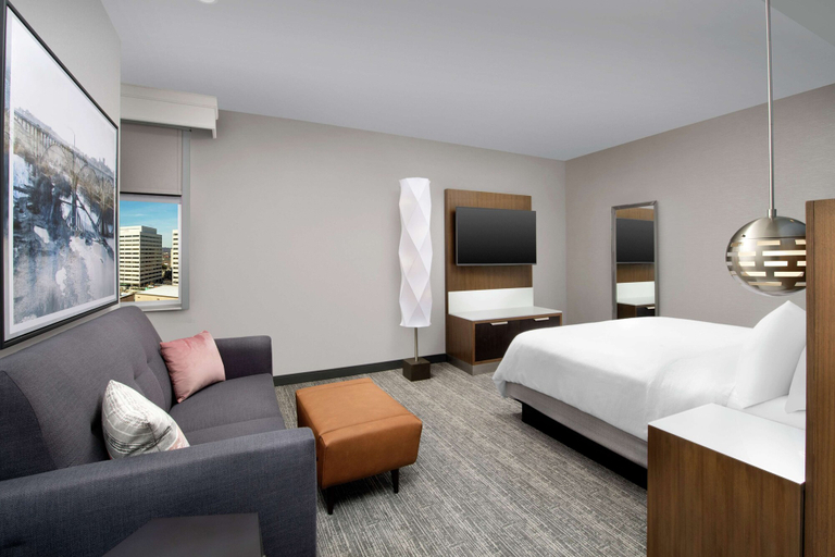 Bedroom 3, Embassy Suites by Hilton Knoxville Downtown, Knox