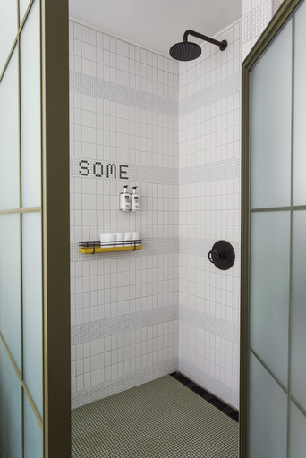 Bathroom 4, Moxy NYC Chelsea, New York