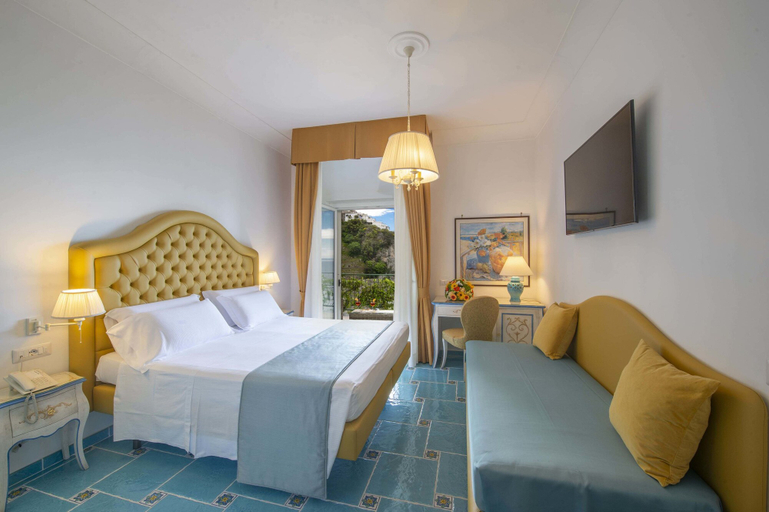 Bedroom 3, Hotel Pellegrino, Salerno