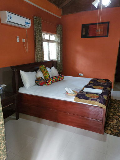 Bedroom 3, Tariq's Resort and Restaurant, Port Loko