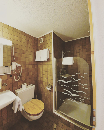 Bathroom 5, Esos Hotel Quelle, Sarganserland