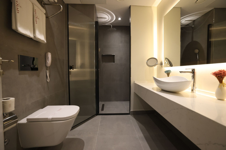 Bathroom 6
