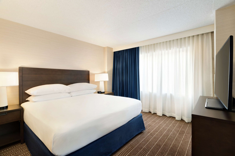 Bedroom 3, Embassy Suites Boston Logan Airport, Boston