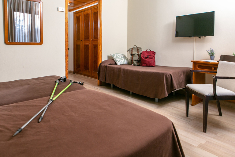 Bedroom 3, Hotel Snö Condes del Pallars, Lleida