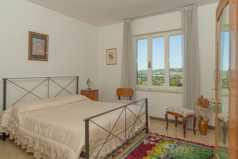 Bedroom 3, Lucrezia e Cesare Borgia, Macerata