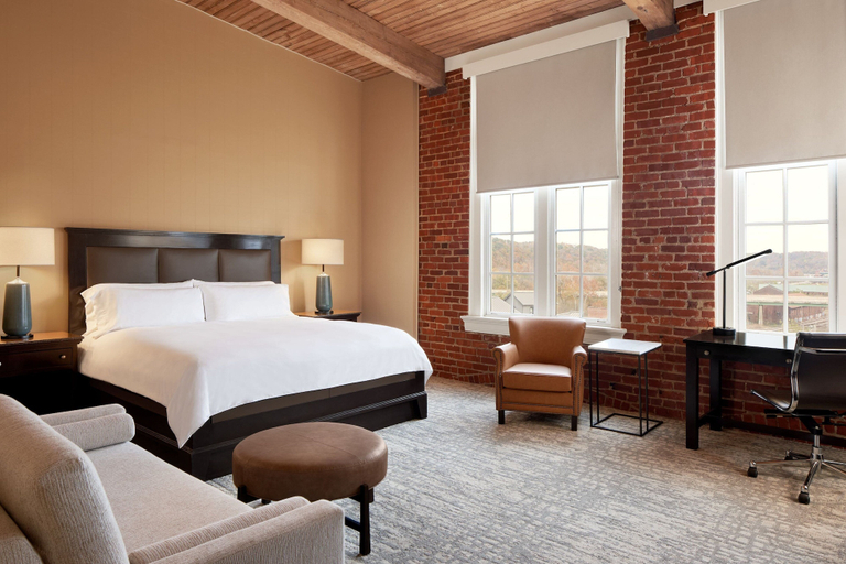 Bedroom 2, Craddock Terry Hotel, Lynchburg, a Tribute Portfolio Hotel, Lynchburg