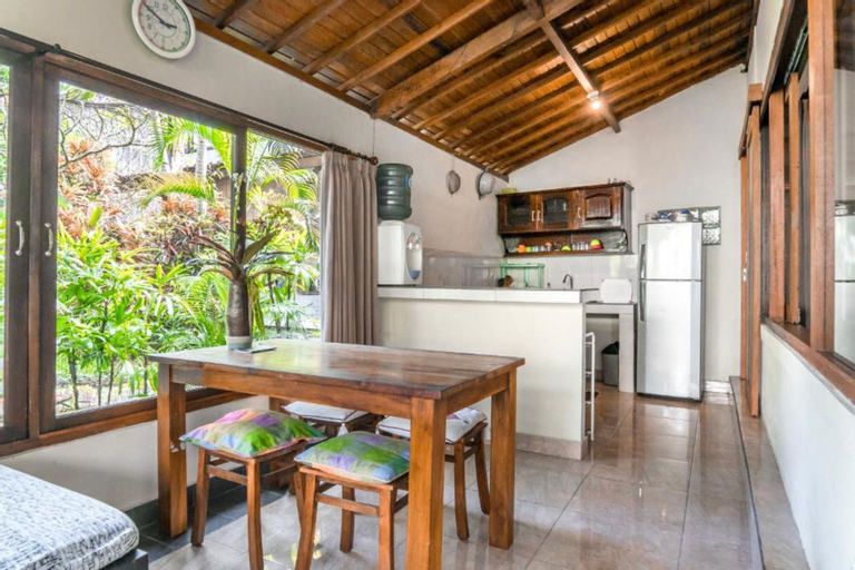 Dining Room 10