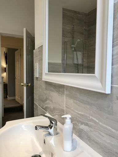 Bathroom 3, Stylish 3 Bedroom House Only 5 Mins From M6/m58, Wigan