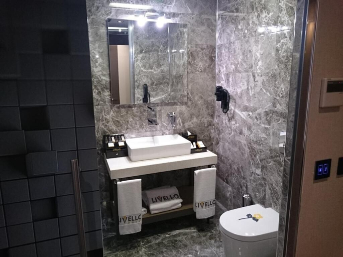 Bathroom 5, Empire Hotel İstanbul, Beylikduzu
