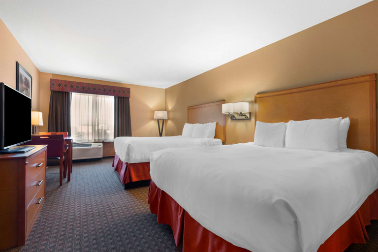 Bedroom 3, Best Western Plus Olympic Inn, Klamath