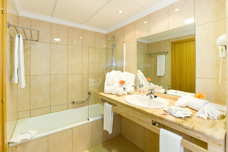 Bathroom 5, BLUESEA Puerto Resort, Santa Cruz de Tenerife