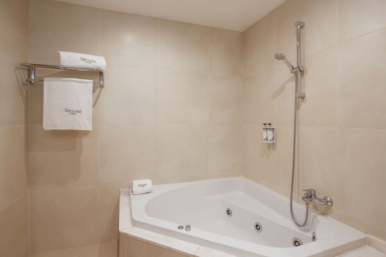 Bathroom 4, Sercotel President, Girona