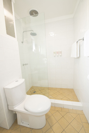 Bathroom 4, Southend Hotel, Sydney