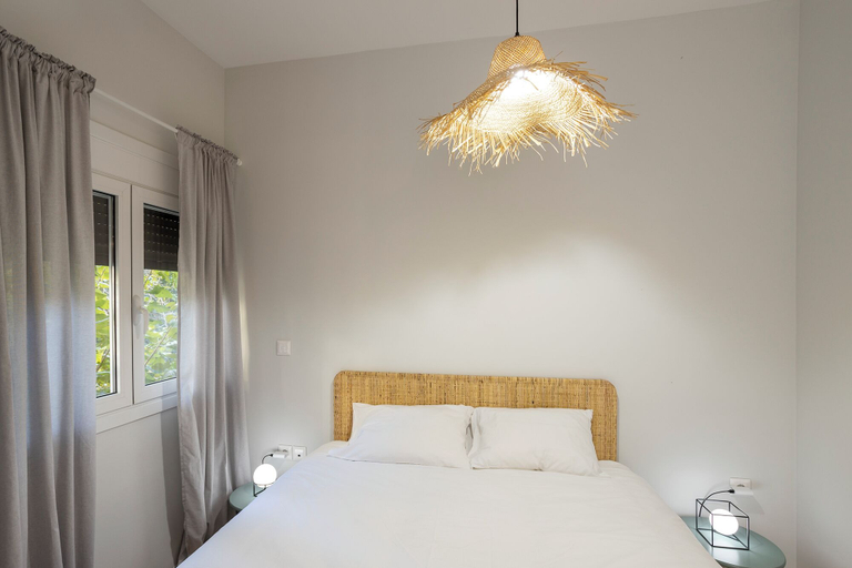 Bedroom 2, Trendy 2 bedroom Apartment 5min to metro, Attica